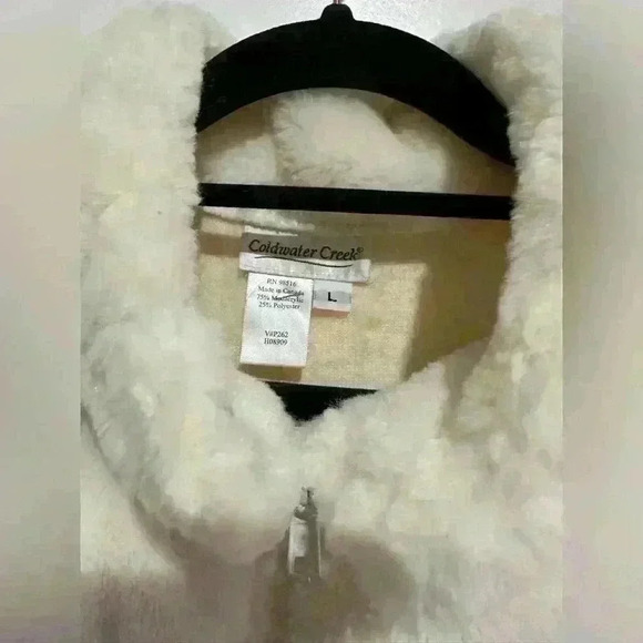 Size Large Coldwater Creek Off White Vest-Lined-Zip Front-Faux Fur Pattern - Picture 3 of 4